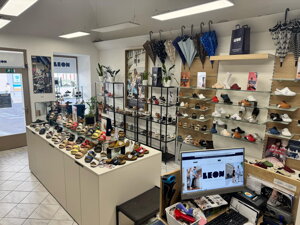 Viac ako 3500 párov obuvi LEON skladom